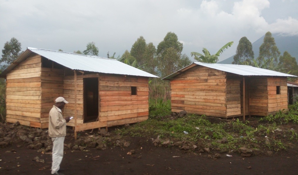 Construction des abris en faveur de personnes en détresse au Nord Kivu (1)